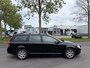 Volvo V70 2.0i Momentum 145 PK. Zeer goed onderhouden en onverwoestbare auto !!! Rijdt ook helemaal nieuw !!