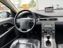 Volvo V70 2.0i Momentum 145 PK. Zeer goed onderhouden en onverwoestbare auto !!! Rijdt ook helemaal nieuw !!