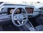 Volkswagen T-Roc Life First Edition 150PK | 'App-Connect' draadloze smartphone integratie | Achteruitrijcamera (Rear View) | Automatische afstandsregeling (Adaptive Cruise Control)