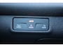 Volkswagen T-Roc Life First Edition 150PK | 'App-Connect' draadloze smartphone integratie | Achteruitrijcamera (Rear View) | Automatische afstandsregeling (Adaptive Cruise Control)