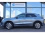 Volkswagen T-Roc Life First Edition 150PK | 'App-Connect' draadloze smartphone integratie | Achteruitrijcamera (Rear View) | Automatische afstandsregeling (Adaptive Cruise Control)