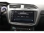 Volkswagen Tiguan 2.0 TSI 180pk 4Motion R Line Highline Aut. [ Panorama Trekhaak Adapt.cruise ]Camera ]