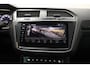 Volkswagen Tiguan 2.0 TSI 180pk 4Motion R Line Highline Aut. [ Panorama Trekhaak Adapt.cruise ]Camera ]