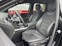 Mercedes-Benz B-klasse 250 e Business Solution AMG Limited Night Pakket 18''/Sfeerverlichting/DAB/PDC v+a/Stoelverwarming/Climate/Apple Carplay & Android Auto