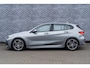 BMW 1-Serie 118i Business Edition | M-Sport | Trekhaak | Lichtmetalen Velgen 18 inch | Achteruitrijcamera | Parkeersensoren | BMW Live Cockpit Professional | Sportstoelen | Sportonderstel