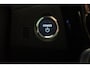 Toyota Auris 1.8 Hybrid Executive | Trekhaak | Parkeersensoren | Stoelverwarming | Cruise-Control | Panorama Dak |