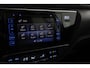 Toyota Auris 1.8 Hybrid Executive | Trekhaak | Parkeersensoren | Stoelverwarming | Cruise-Control | Panorama Dak |