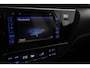 Toyota Auris 1.8 Hybrid Executive | Trekhaak | Parkeersensoren | Stoelverwarming | Cruise-Control | Panorama Dak |