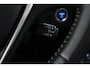 Toyota Auris 1.8 Hybrid Executive | Trekhaak | Parkeersensoren | Stoelverwarming | Cruise-Control | Panorama Dak |