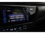 Toyota Auris 1.8 Hybrid Executive | Trekhaak | Parkeersensoren | Stoelverwarming | Cruise-Control | Panorama Dak |