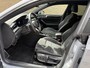 Volkswagen Arteon Shooting Brake 1.4 TSI 218pk eHybrid R-Line Business+ | Adaptieve cruise | Camera | Half leder/velours | Navigatie | Apple CarPlay / Android Auto | Virtual cockpit | Full-LED | DAB | Keyless entry&start | Camera | Stoelverwarming voor&achter | Elektrische achterklep | 18 inch velgen | Volledig dealeronderhouden
