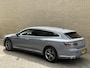 Volkswagen Arteon Shooting Brake 1.4 TSI 218pk eHybrid R-Line Business+ | Adaptieve cruise | Camera | Half leder/velours | Navigatie | Apple CarPlay / Android Auto | Virtual cockpit | Full-LED | DAB | Keyless entry&start | Camera | Stoelverwarming voor&achter | Elektrische achterklep | 18 inch velgen | Volledig dealeronderhouden