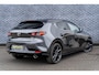 Mazda 3 2.0 e-SkyActiv-X M Hybrid 180 Luxury | 360 Graden Camera | Lederen Bekleding | Keyless Entry | Cruise Control Adaptief | Head-up Display | Parkeersensoren | Navigatie | Apple Carplay | Android Auto | Stoelverwarming
