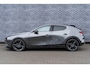 Mazda 3 2.0 e-SkyActiv-X M Hybrid 180 Luxury | 360 Graden Camera | Lederen Bekleding | Keyless Entry | Cruise Control Adaptief | Head-up Display | Parkeersensoren | Navigatie | Apple Carplay | Android Auto | Stoelverwarming