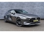 Mazda 3 2.0 e-SkyActiv-X M Hybrid 180 Luxury | 360 Graden Camera | Lederen Bekleding | Keyless Entry | Cruise Control Adaptief | Head-up Display | Parkeersensoren | Navigatie | Apple Carplay | Android Auto | Stoelverwarming
