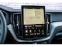 Volvo XC60 2.0 T6 Plug-in hybrid AWD Ultra Black Edition | Harman Kardon Audio | Head-up Display | 360 Graden Camera | Panoramadak | Lichtmetalen Velgen 21 inch | Elektrisch Verstelbare Voorstoelen | Keyless Entry | BLIS