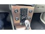 Volvo V40 Cross Country 1.6 T4 Momentum | RTI Navigatie | Bluetooth | Parkeersensoren | Stoelverwarming | Trekhaak | Achteruitrijcamera