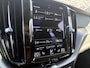Volvo XC60 2.0 B5 Momentum Exclusive | Trekhaak | Head-up Display | 360 Graden Camera | Panoramadak | Harman Kardon Audio | Navigatie | Apple Carplay | Android Auto | BLIS | Cruise Control Adaptief