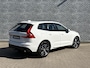 Volvo XC60 2.0 B5 Momentum Exclusive | Trekhaak | Head-up Display | 360 Graden Camera | Panoramadak | Harman Kardon Audio | Navigatie | Apple Carplay | Android Auto | BLIS | Cruise Control Adaptief