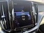 Volvo XC60 2.0 B5 Momentum Exclusive | Trekhaak | Head-up Display | 360 Graden Camera | Panoramadak | Harman Kardon Audio | Navigatie | Apple Carplay | Android Auto | BLIS | Cruise Control Adaptief