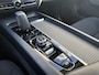 Volvo XC60 2.0 B5 Momentum Exclusive | Trekhaak | Head-up Display | 360 Graden Camera | Panoramadak | Harman Kardon Audio | Navigatie | Apple Carplay | Android Auto | BLIS | Cruise Control Adaptief