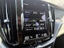 Volvo XC60 2.0 B5 Momentum Exclusive | Trekhaak | Head-up Display | 360 Graden Camera | Panoramadak | Harman Kardon Audio | Navigatie | Apple Carplay | Android Auto | BLIS | Cruise Control Adaptief