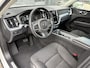 Volvo XC60 2.0 B5 Momentum Exclusive | Trekhaak | Head-up Display | 360 Graden Camera | Panoramadak | Harman Kardon Audio | Navigatie | Apple Carplay | Android Auto | BLIS | Cruise Control Adaptief