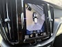 Volvo XC60 2.0 B5 Momentum Exclusive | Trekhaak | Head-up Display | 360 Graden Camera | Panoramadak | Harman Kardon Audio | Navigatie | Apple Carplay | Android Auto | BLIS | Cruise Control Adaptief