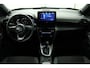 Toyota Yaris Cross 1.5 Hybrid Dynamic | Stoel- en Stuurwielverwarming | Camera | Hoge Instap | Adaptieve Cruise Control | 10 Jaar Garantie! |