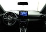 Toyota Yaris Cross 1.5 Hybrid Dynamic | Stoel- en Stuurwielverwarming | Camera | Hoge Instap | Adaptieve Cruise Control | 10 Jaar Garantie! |