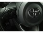Toyota Yaris Cross 1.5 Hybrid Dynamic | Stoel- en Stuurwielverwarming | Camera | Hoge Instap | Adaptieve Cruise Control | 10 Jaar Garantie! |