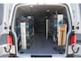 Volkswagen Transporter 2.0 TDI 150pk DSG L2H1 28 | Navigatie | App Connect | Cruise Control | Airco | Volledige Laadruimte Inrichting!