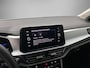 Volkswagen T-Roc Life Edition 1.5 TSI 150pk DSG Automaat Adaptive cruise control, Achteruitrijcamera, LED koplampen, App connect, Parkeersensoren, Airco, DAB, Radio