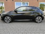Peugeot e-208 EV GT Pack 50 kWh PANODAK / STOELVERW. / CAMERA / GROOT.NAVI