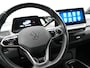 Volkswagen ID.3 First Plus 58 kWh | SoH 92,2 % | Apple Carplay | Achteruitrij camera | Parkeersensoren voor en achter | Wifi | Spraakbediening | Voorstoelen verwarmd | Navigatie |