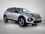 Peugeot 2008 SUV Allure Hybrid 145pk Automaat | Navigatie | Camera v+a | Climate Control | Adaptieve Cruise Control | Parkeersensoren v+a | Keyless | Dodehoeksensor | Draadloze Apple Carplay / Android Auto + telefoonlader | Digitaal instrumentenpaneel | DAB+ radio | Led koplampen | Donker getint glas | 17" lichtmetalen velgen |