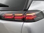 Peugeot 2008 SUV Allure Hybrid 145pk Automaat | Navigatie | Camera v+a | Climate Control | Adaptieve Cruise Control | Parkeersensoren v+a | Keyless | Dodehoeksensor | Draadloze Apple Carplay / Android Auto + telefoonlader | Digitaal instrumentenpaneel | DAB+ radio | Led koplampen | Donker getint glas | 17" lichtmetalen velgen |
