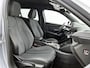 Peugeot 2008 SUV Allure Hybrid 145pk Automaat | Navigatie | Camera v+a | Climate Control | Adaptieve Cruise Control | Parkeersensoren v+a | Keyless | Dodehoeksensor | Draadloze Apple Carplay / Android Auto + telefoonlader | Digitaal instrumentenpaneel | DAB+ radio | Led koplampen | Donker getint glas | 17" lichtmetalen velgen |