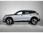 Peugeot 2008 SUV Allure Hybrid 145pk Automaat | Navigatie | Camera v+a | Climate Control | Adaptieve Cruise Control | Parkeersensoren v+a | Keyless | Dodehoeksensor | Draadloze Apple Carplay / Android Auto + telefoonlader | Digitaal instrumentenpaneel | DAB+ radio | Led koplampen | Donker getint glas | 17" lichtmetalen velgen |