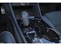 Volvo XC40 T5 Recharge R-Design - Panorama/schuifdak - IntelliSafe Assist - 360º Camera - Harman/Kardon audio - Verwarmde voorstoelen & stuur - Parkeersensoren voor & achter - Elektr. bedienb. voorstoelen met geheugen links - Standkachel - Extra getint glas - Inklapbare trekhaak - 19' LMV