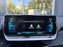 Peugeot e-208 EV 50kWh 136pk GT I SOH 99% I Panoramadak | Stoelverwarming | Navigatie | Apple CarPlay | Android Auto | Climate Control | Camera | parkeersensoren |