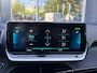 Peugeot e-208 EV 50kWh 136pk GT I SOH 99% I Panoramadak | Stoelverwarming | Navigatie | Apple CarPlay | Android Auto | Climate Control | Camera | parkeersensoren |