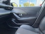 Peugeot e-208 EV 50kWh 136pk GT I SOH 99% I Panoramadak | Stoelverwarming | Navigatie | Apple CarPlay | Android Auto | Climate Control | Camera | parkeersensoren |