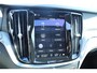 Volvo V60 2.0 T8 Plug-in hybrid AWD Ultra Dark Bowers & Wilkins premium audio | Stoelventilatie | Stoelmassage | 360" Camera | Panoramadak | Gelamineerde zijruiten | T8 Performance upgrade |