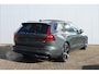 Volvo V60 2.0 T8 Plug-in hybrid AWD Ultra Dark Bowers & Wilkins premium audio | Stoelventilatie | Stoelmassage | 360" Camera | Panoramadak | Gelamineerde zijruiten | T8 Performance upgrade |