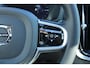 Volvo V60 2.0 T8 Plug-in hybrid AWD Ultra Dark Bowers & Wilkins premium audio | Stoelventilatie | Stoelmassage | 360" Camera | Panoramadak | Gelamineerde zijruiten | T8 Performance upgrade |