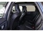 Volvo XC60 T6 Recharge AWD Plus Dark - Panorama/schuifdak - IntelliSafe Assist & Surround - 360º Camera - Harman/Kardon audio - Adaptieve LED koplampen - Verwarmde voorstoelen, stuur & achterbank - Parkeersensoren voor & achter - Elektr. bedienb. voorstoelen met geheugen - Head up display - Draadloze tel. lader - Extra getint glas - Inklapbare trekhaak - 20' LMV