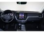 Volvo XC60 T6 Recharge AWD Plus Dark - Panorama/schuifdak - IntelliSafe Assist & Surround - 360º Camera - Harman/Kardon audio - Adaptieve LED koplampen - Verwarmde voorstoelen, stuur & achterbank - Parkeersensoren voor & achter - Elektr. bedienb. voorstoelen met geheugen - Head up display - Draadloze tel. lader - Extra getint glas - Inklapbare trekhaak - 20' LMV