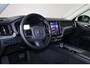 Volvo XC60 T6 Recharge AWD Plus Dark - Panorama/schuifdak - IntelliSafe Assist & Surround - 360º Camera - Harman/Kardon audio - Adaptieve LED koplampen - Verwarmde voorstoelen, stuur & achterbank - Parkeersensoren voor & achter - Elektr. bedienb. voorstoelen met geheugen - Head up display - Draadloze tel. lader - Extra getint glas - Inklapbare trekhaak - 20' LMV