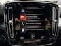 Volvo XC40 T2 Momentum | Trekhaak | Achteruitrijcamera | Parkeersensoren voor + achter | 19" Velgen | Navigatie | Apple Carplay / Android Auto | Climate control | Cruise control |